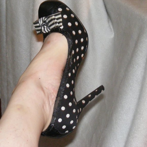 Fun Heels Size 9.5 - Picture 8 of 10